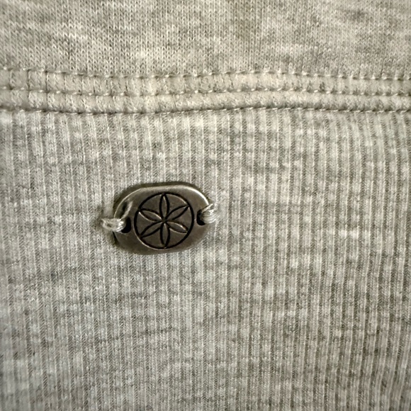 GAIAM Heather Gray Women's Hoodie - Picture 4 of 4